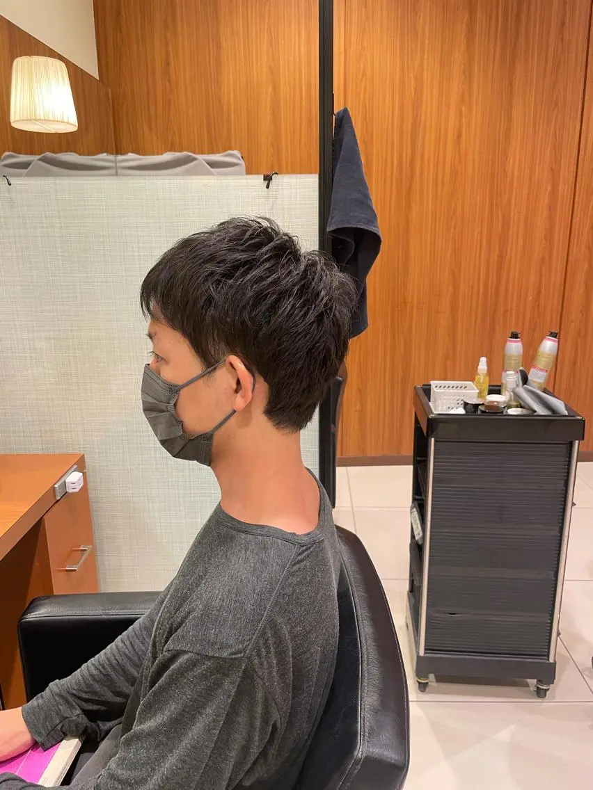 ショート メンズ 髙田 千華 髪質改善ストレートのヘアスタイル