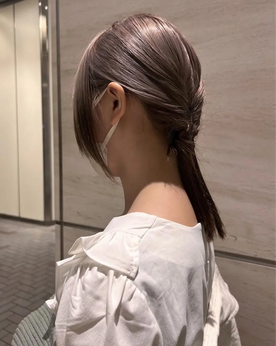 ミディアム カラー ヘアアレンジ グラデーションカラー ツートーンカラー レイヤー/ブリーチ ♥️【木坂 桃歌】のヘアスタイル