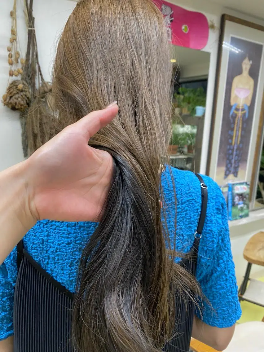 ロング カラー ブリーチ ダブルカラー ブリーチなしカラー ヘアカラー Moca 〰️のヘアスタイル