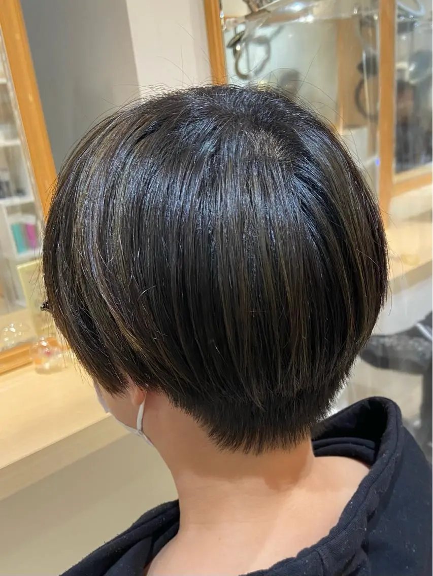 ショート カラー ハイライトカラー ハイライト 30代からの大人 ショートのヘアスタイル