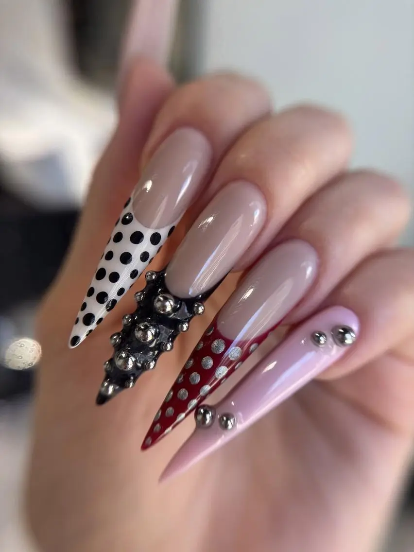 ネイル ジェルネイル キラキラネイル 韓国ネイル 持ち込み ワンホンネイル ハンドネイル Chiee Bling.Nailのネイルデザイン