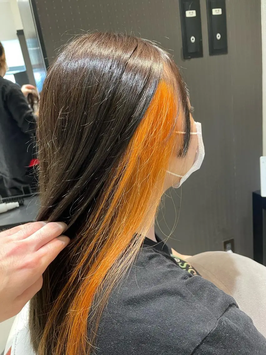 カラー ブリーチ オレンジ 渡辺 広輝のヘアスタイル