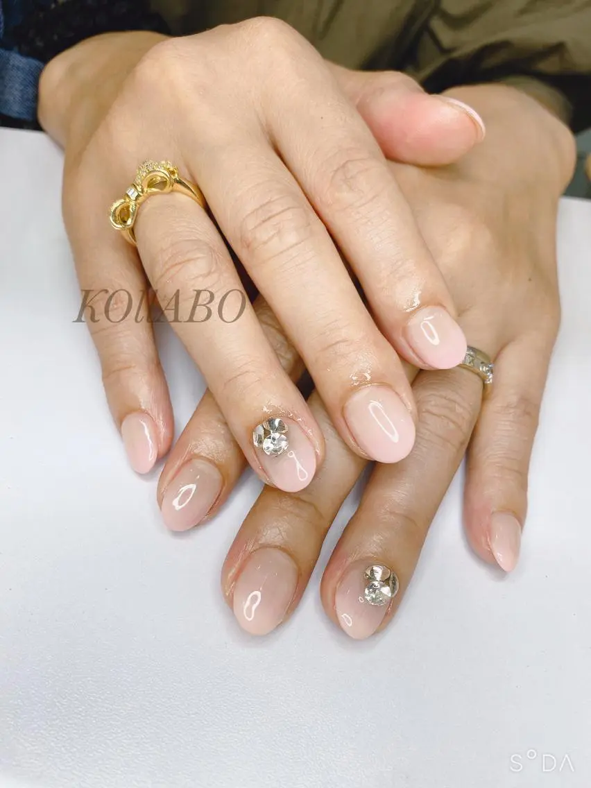ネイル KOLLABO nailのネイルデザイン