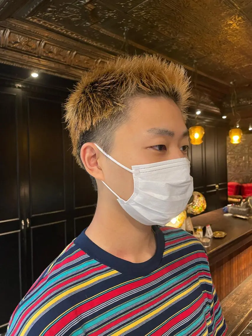 ショート ヘアアレンジ メンズ くびれレイヤー/艶 カラー　MADOKAのヘアスタイル