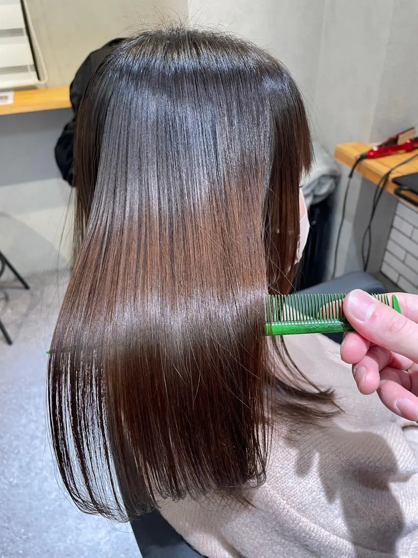 ミディアム 縮毛矯正 トリートメント stylist YUTOのヘアスタイル