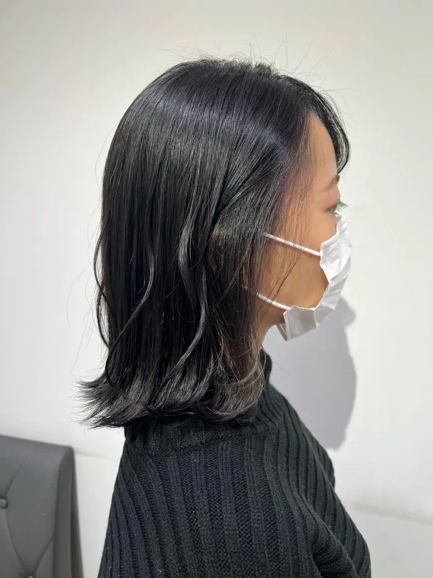 ミディアム カラー ブリーチ ブルーカラー ブルージュ イヤリングカラー ヘアカラー トリートメント 【暖色カラー特化】 中山由梨のヘアスタイル