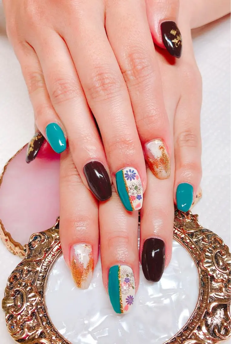 ネイル ハンドネイル CROWN プライベートサロンのネイルデザイン