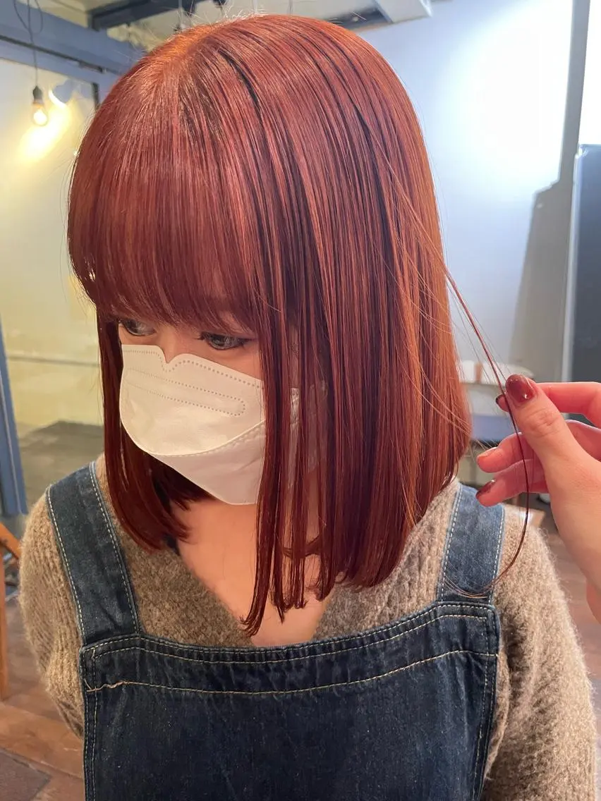 ミディアム カラー ヘアアレンジ ブリーチ ダブルカラー ハイトーンカラー ブリーチなしカラー オレンジ 抜け感ボブ×パーマ |kazaneのヘアスタイル