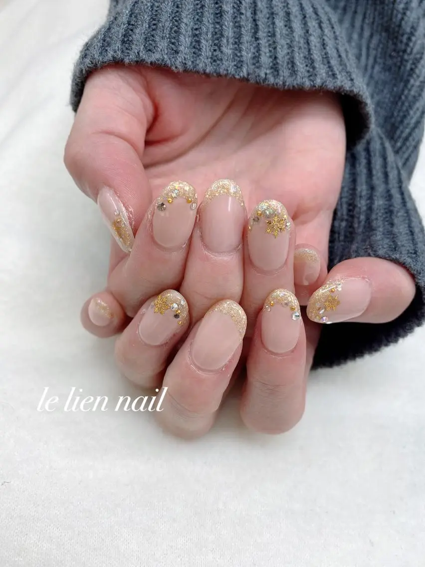 ネイル アートネイル フレンチネイル キラキラネイル ラメ(グリッター) 冬ネイル le lien nailのネイルデザイン