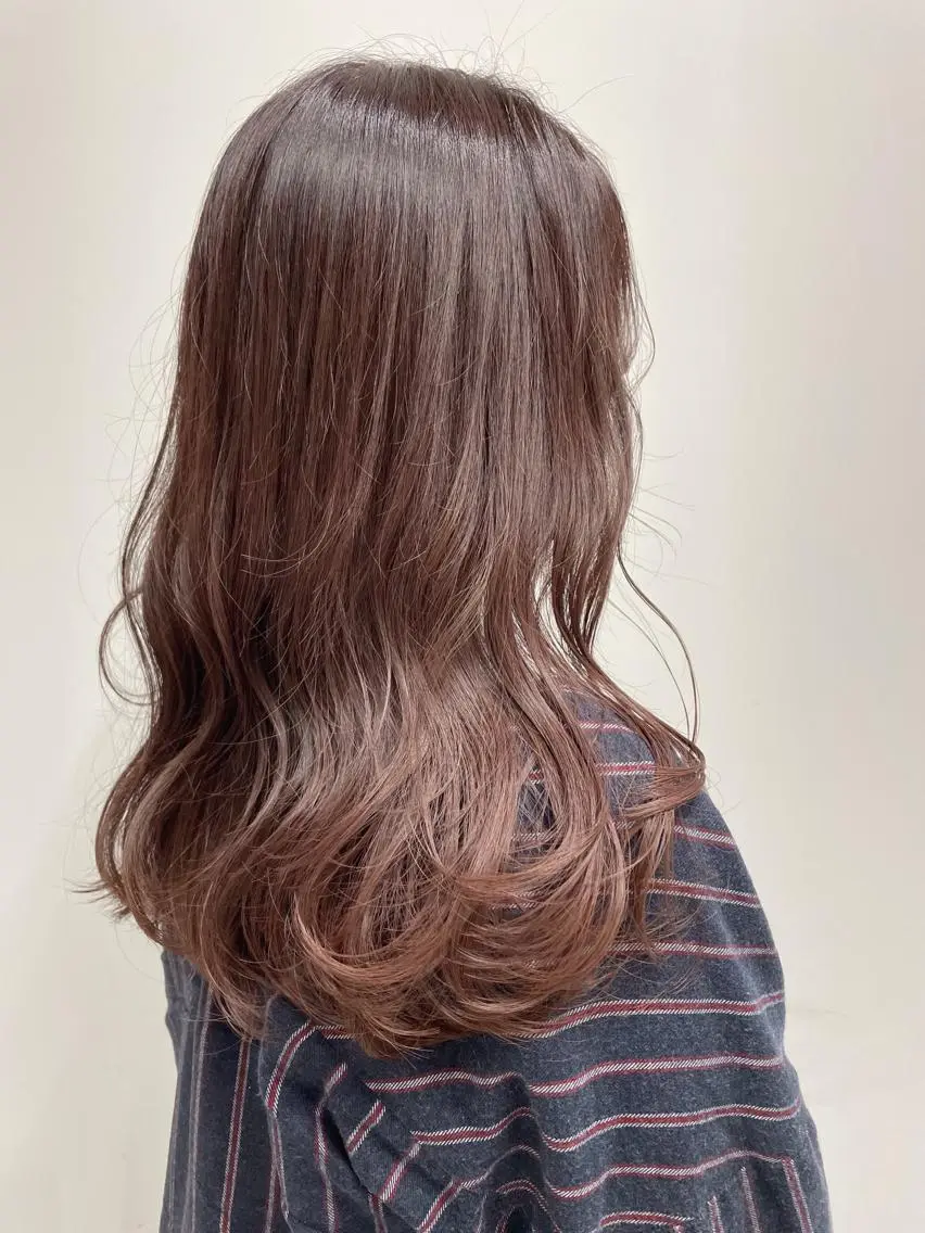 ロング カラー ブラウンカラー グラデーションカラー 狩野 羅夢のヘアスタイル