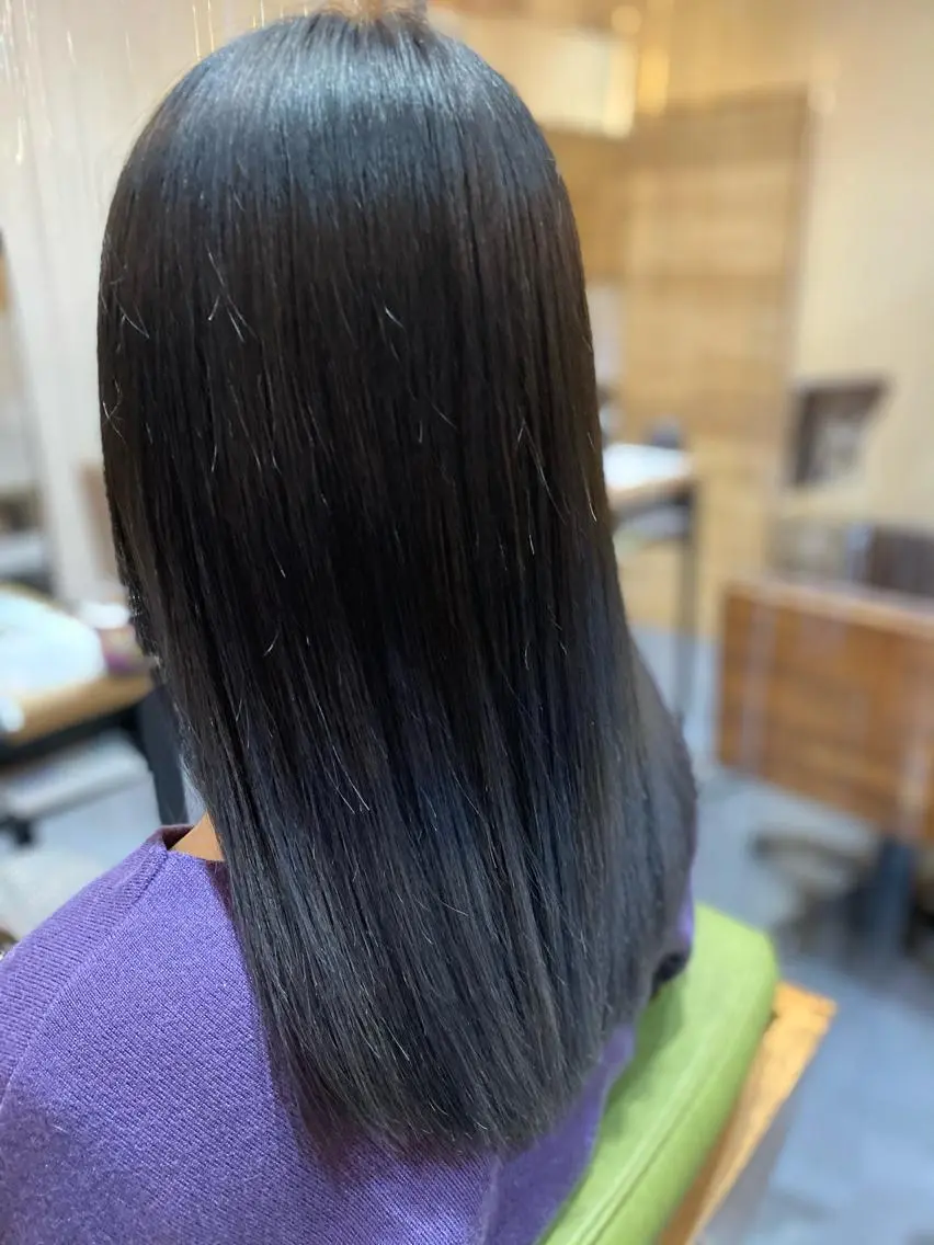 ミディアム カラー グラデーションカラー ハラ ルイスのヘアスタイル