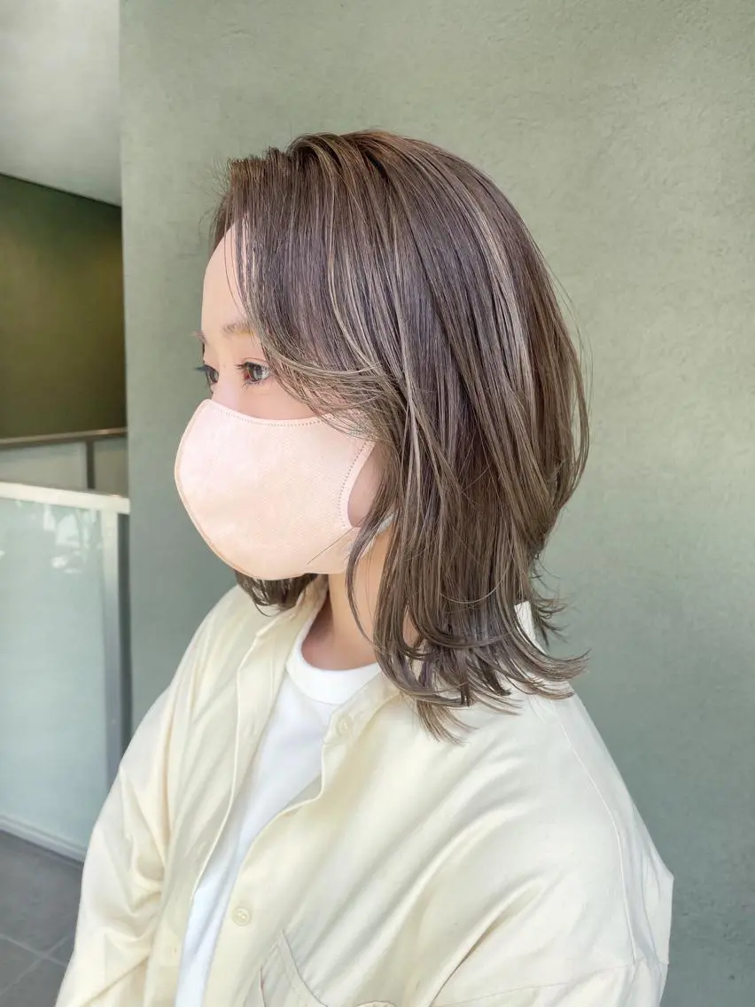 ミディアム カラー ベージュカラー レイヤーカット カット ヘアカラー 縮毛矯正 トリートメント HIROKI ”博多 /ボブのヘアスタイル