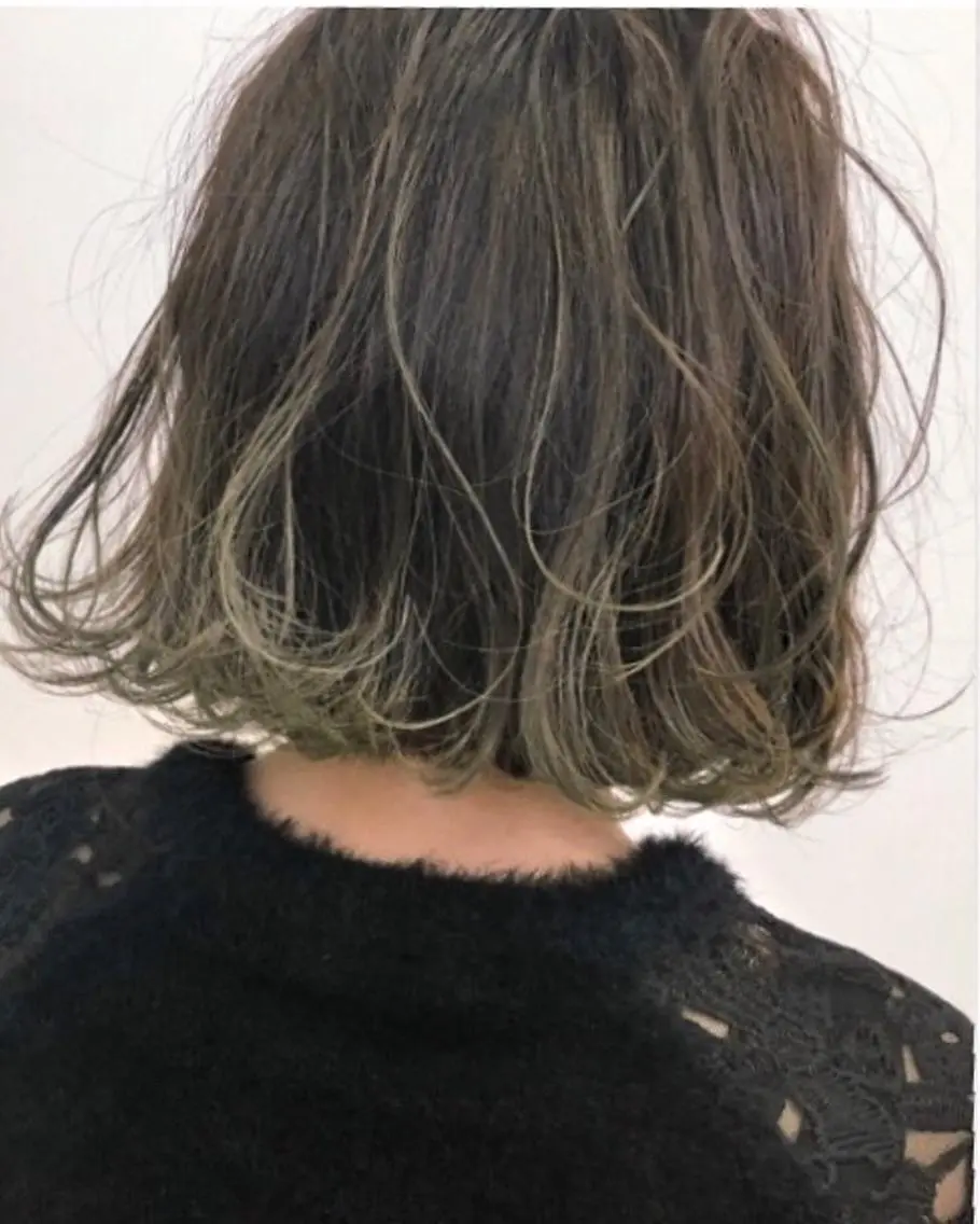 ショート カラー グラデーションカラー ハイライトカラー ボブ ハイライト ヘアカラー トリートメント ケア剤オタク×海外 ヘア長谷川裕起のヘアスタイル