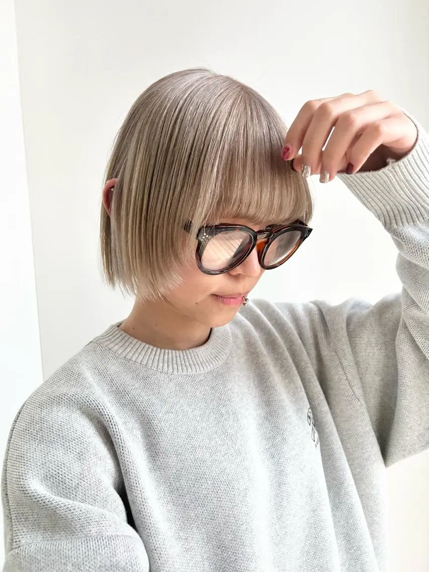 カラー 🫒オリーブ/透け感 レイヤー🌿モエカのヘアスタイル
