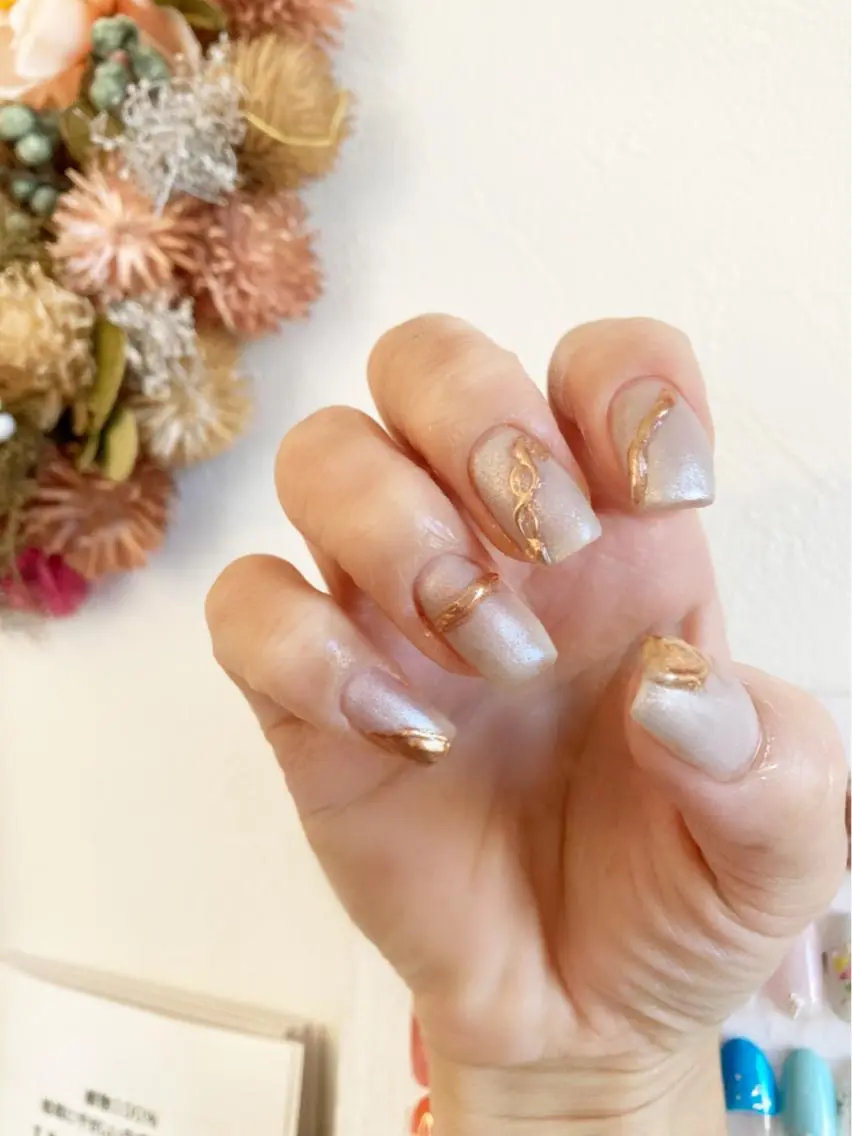 ネイル ミラーネイル ハンドネイル auladenail アウラデネイルのネイルデザイン