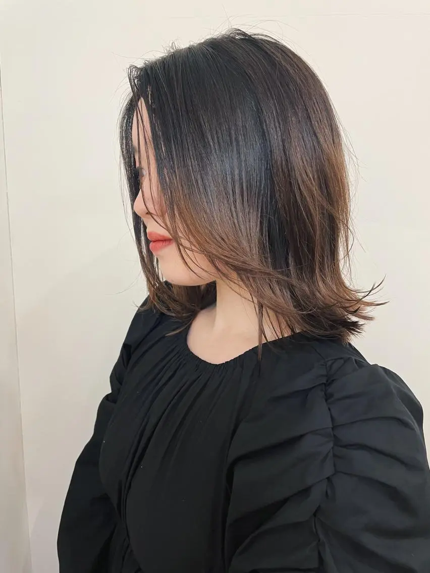 ミディアム 顔周りカット レイヤーカット 外ハネヘア 中里 千尋 /撮影モデル募集のヘアスタイル