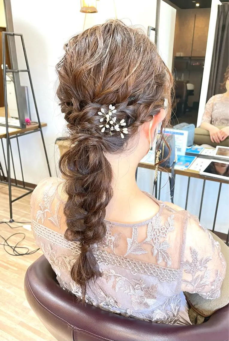 ロング 新谷 玲日のヘアスタイル