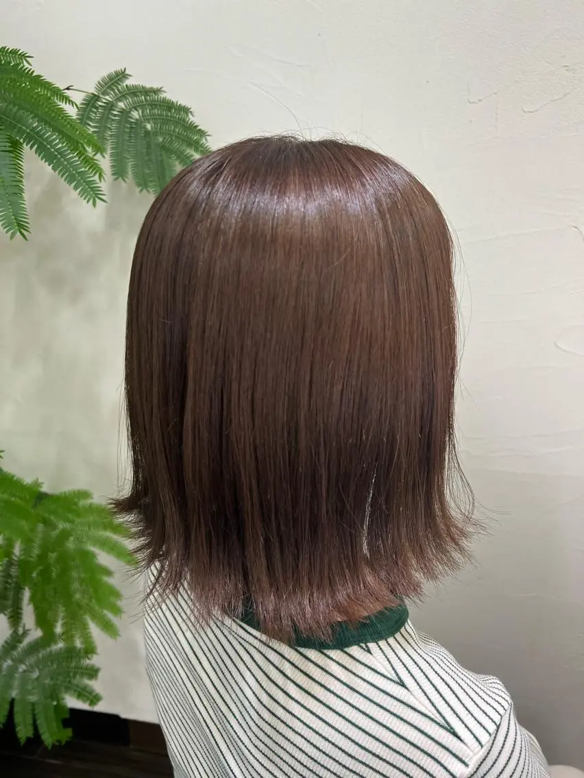 ショート カラー ベージュカラー 透明感カラー オリーブベージュ Ang　山口 莉沙のヘアスタイル