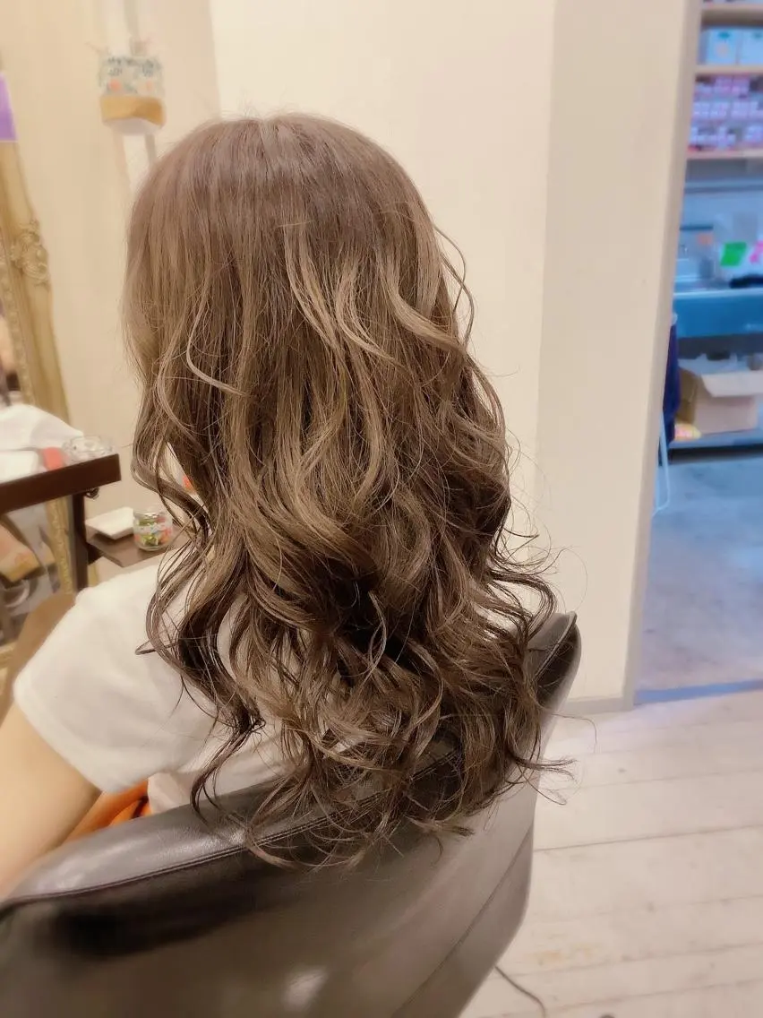 ロング カラー カット ヘアカラー トリートメント 💎JADE GRACE💎のヘアスタイル