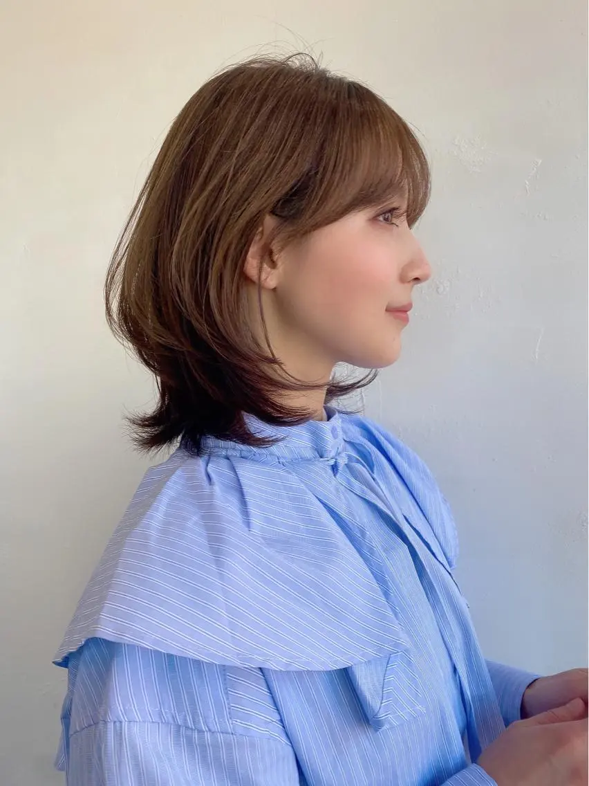 ミディアム くびれヘア くびれレイヤー レイヤーカット 鎌倉 彩のヘアスタイル