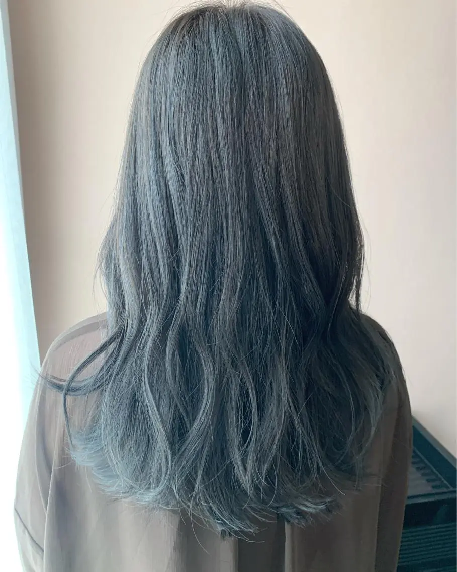ロング カラー アッシュ 透明感カラー オリーブアッシュ hubhair レイヤー/透明感のヘアスタイル