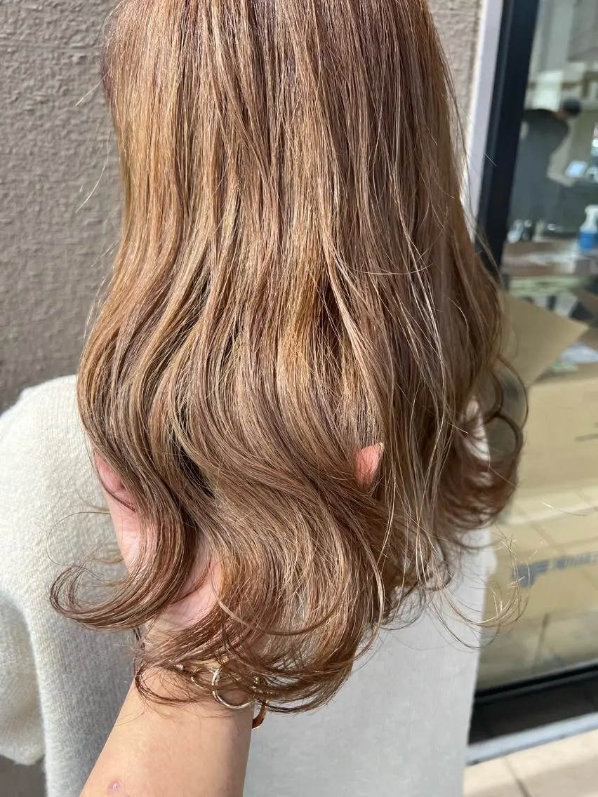 セミロング 山田 香織のヘアスタイル