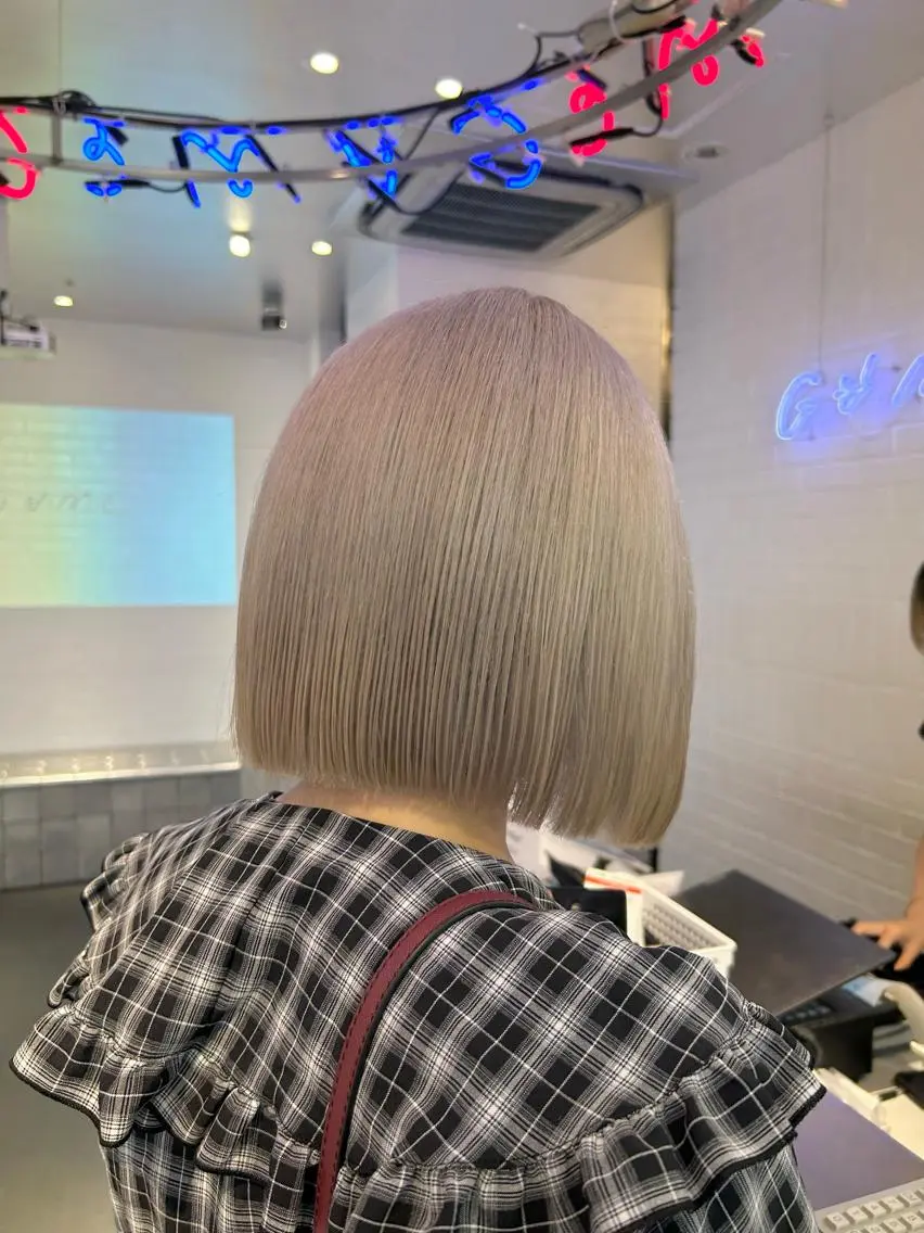 ミディアム ミディアムパーマ ボブ 外国人風カラー 髪質改善 レイヤーカット ヘアカラー トリートメント MiRI💜地毛級 エクステ✖似合わせ技のヘアスタイル
