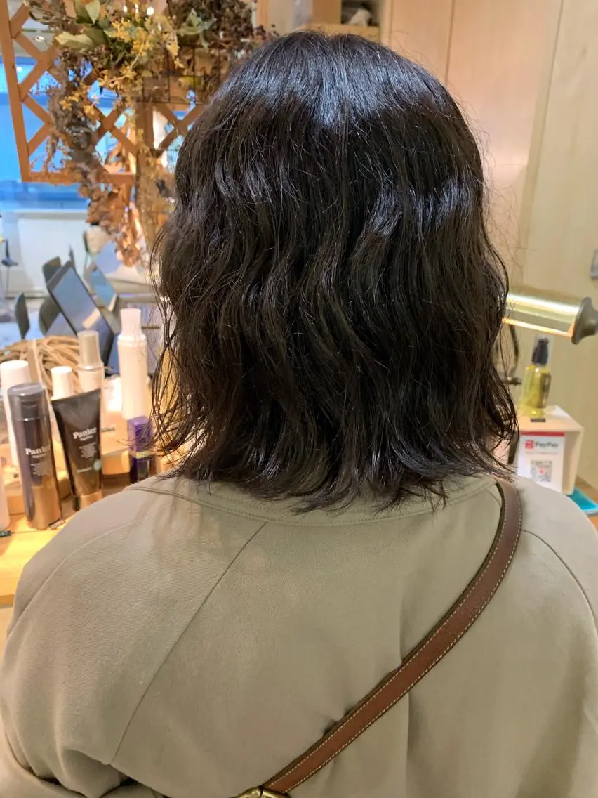 ミディアム カラー 外ハネヘア パーマ美容師 hanaのヘアスタイル