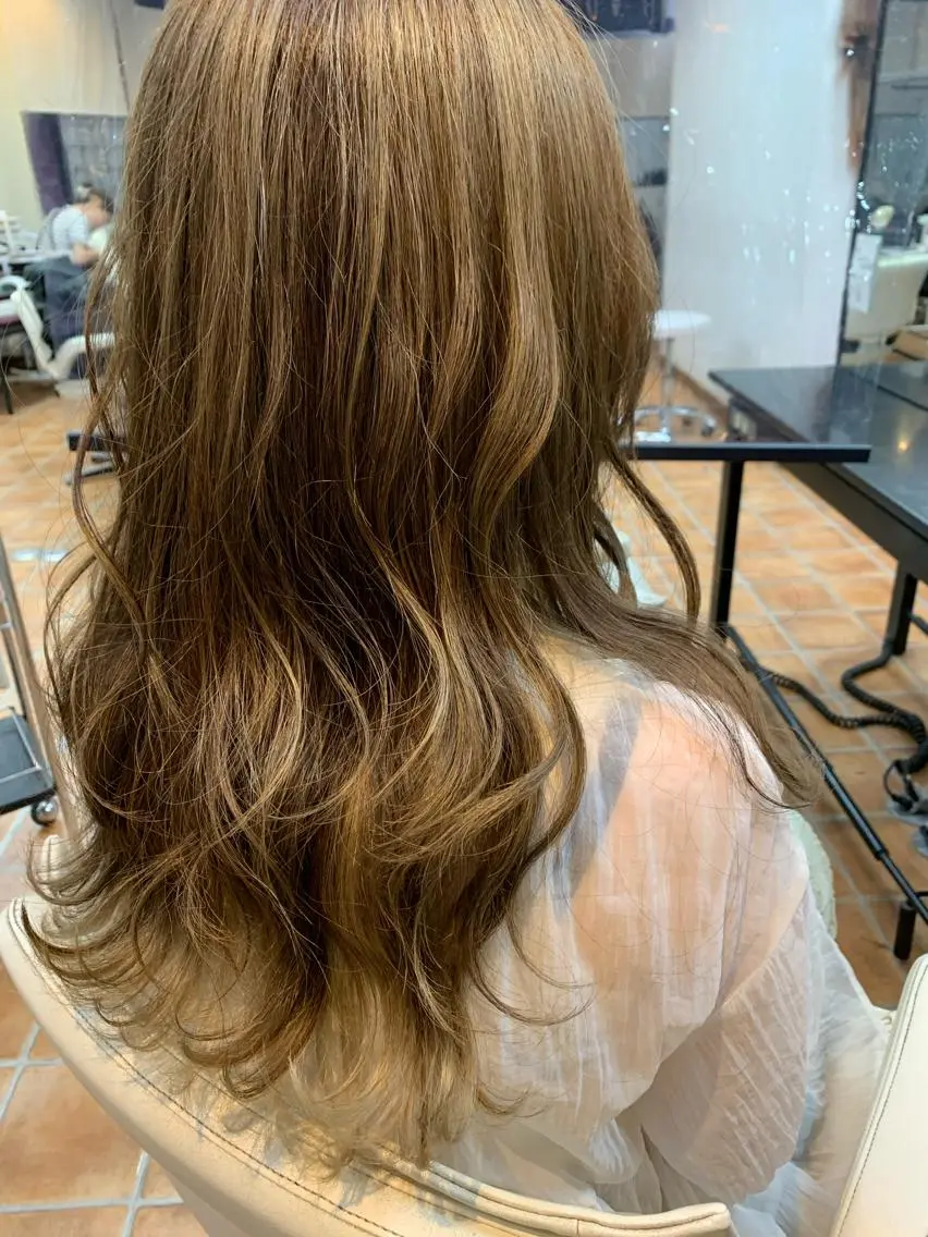 ロング カラー フリーランス理美容師 いさかのヘアスタイル