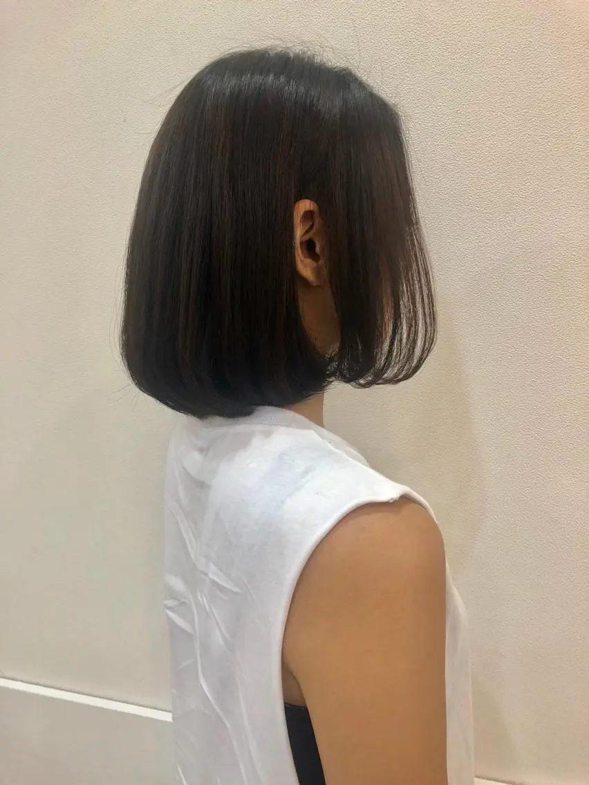 ミディアム ボブ カット トリートメント 内田温子大人女性 ハイライト、ボブのヘアスタイル