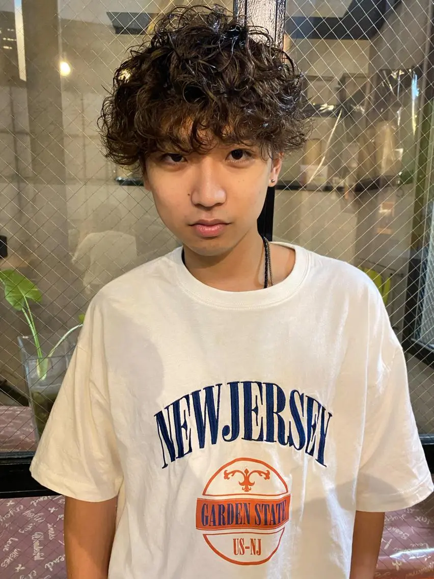 ショート パーマ メンズ メンズブリーチ メンズハイライト メンズインナーカラー メンズパーマ プードルパーマ 💈メンズ短髪特化 ✂︎伊藤大輝💈のヘアスタイル