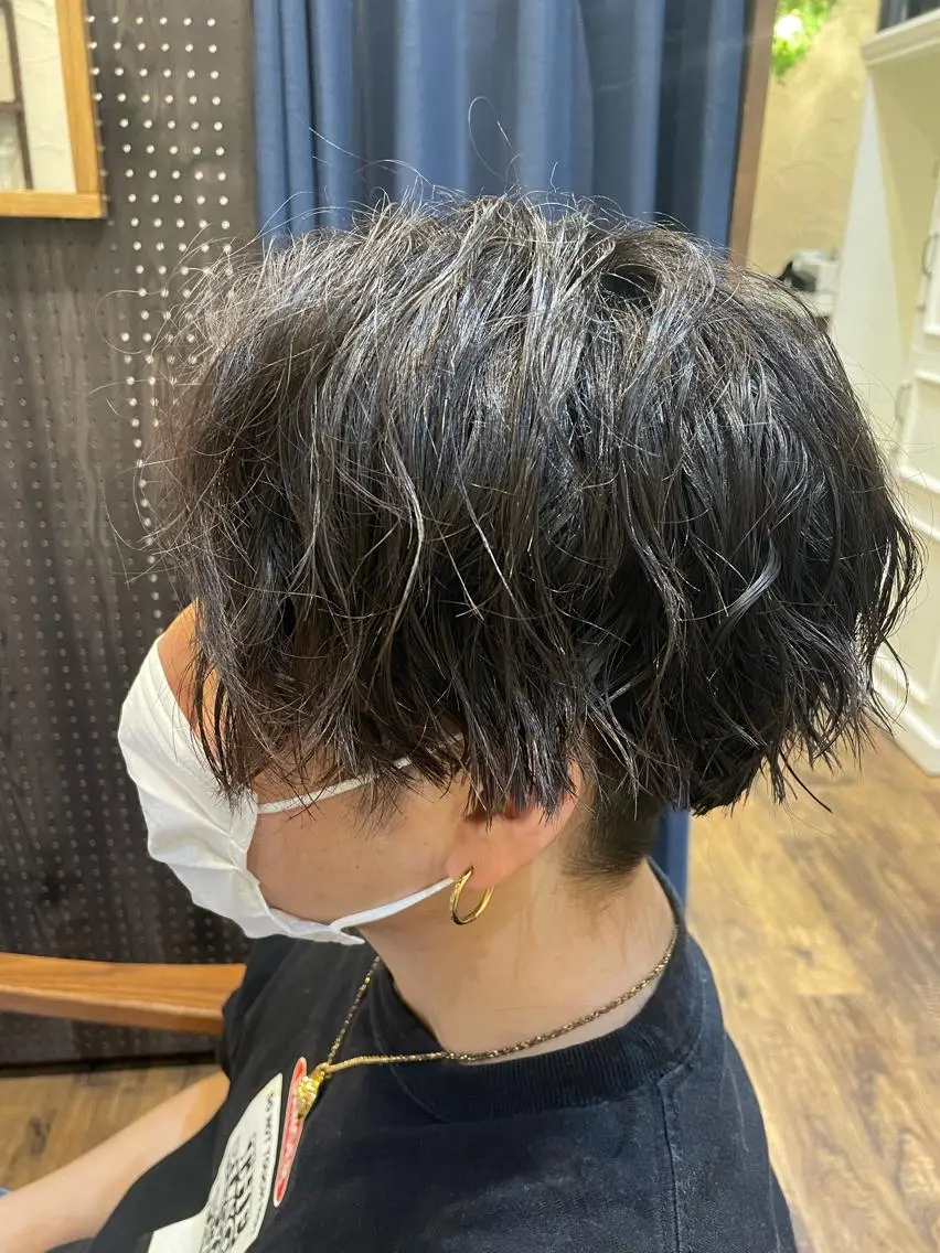 メンズ センターパート 牧 純也のヘアスタイル