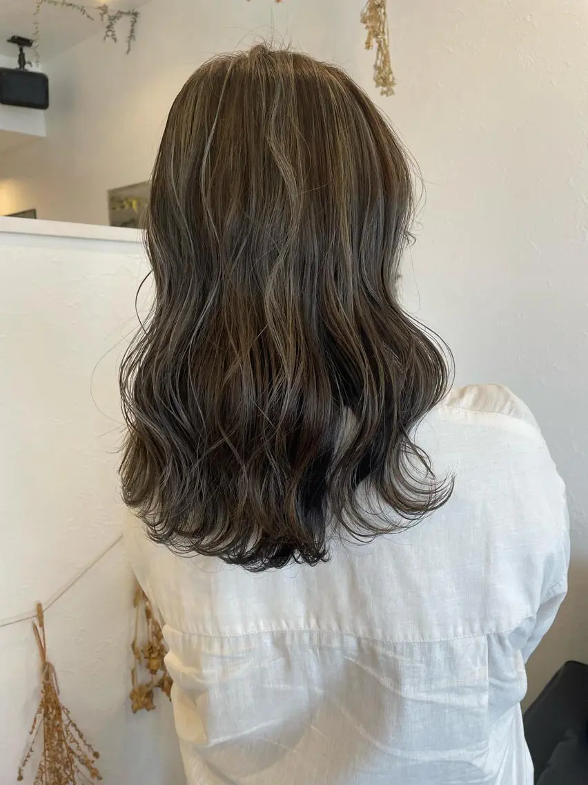セミロング カラー ハイライトカラー ハイライト ヘアカラー m ā l o.🌷 サカモトマイコのヘアスタイル