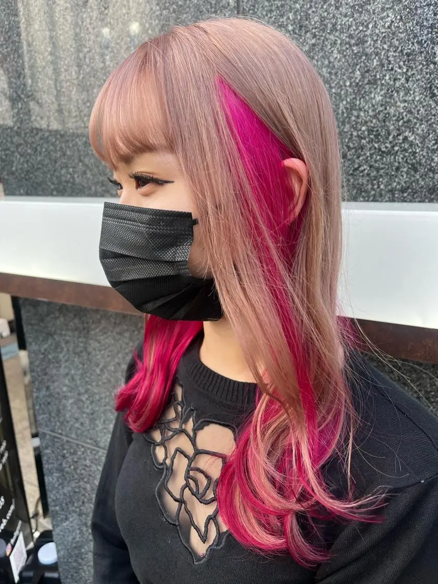 ロング カラー ピンクカラー カット ヘアカラー トリートメント ヘアセット 韓国/インナーカラー 🍑YUI🍑のヘアスタイル