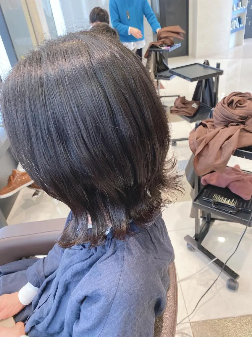 ミディアム 外ハネヘア earth甲府昭和店 東 允のヘアスタイル