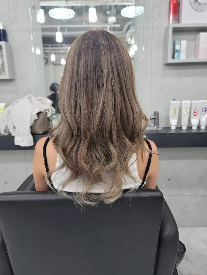 ロング カラー ベージュカラー ブラウンカラー ダブルカラー グラデーションカラー ハイライトカラー ❇️安達 優心❇️ レイヤー/艶髪特化のヘアスタイル
