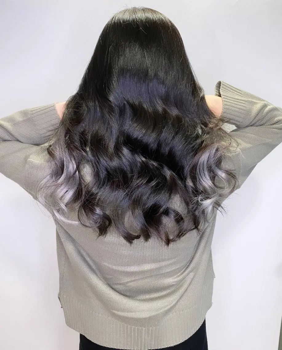 セミロング カラー パーマ ヘアアレンジ シールエクステ アッシュ バレイヤージュ ベージュカラー ブリーチ ハイトーン カラーのヘアスタイル