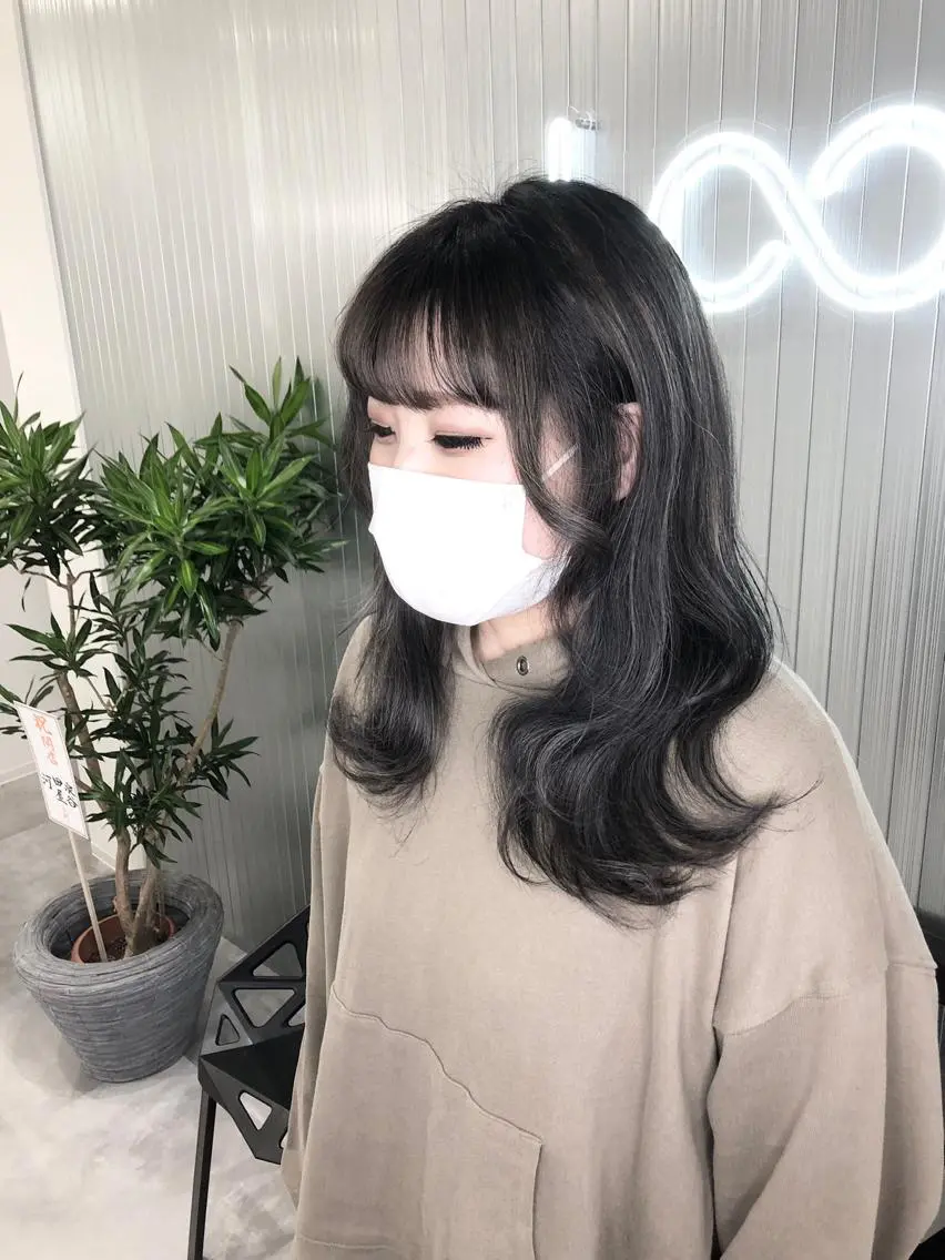 セミロング カラー ヘアカラー LOOP hairのヘアスタイル