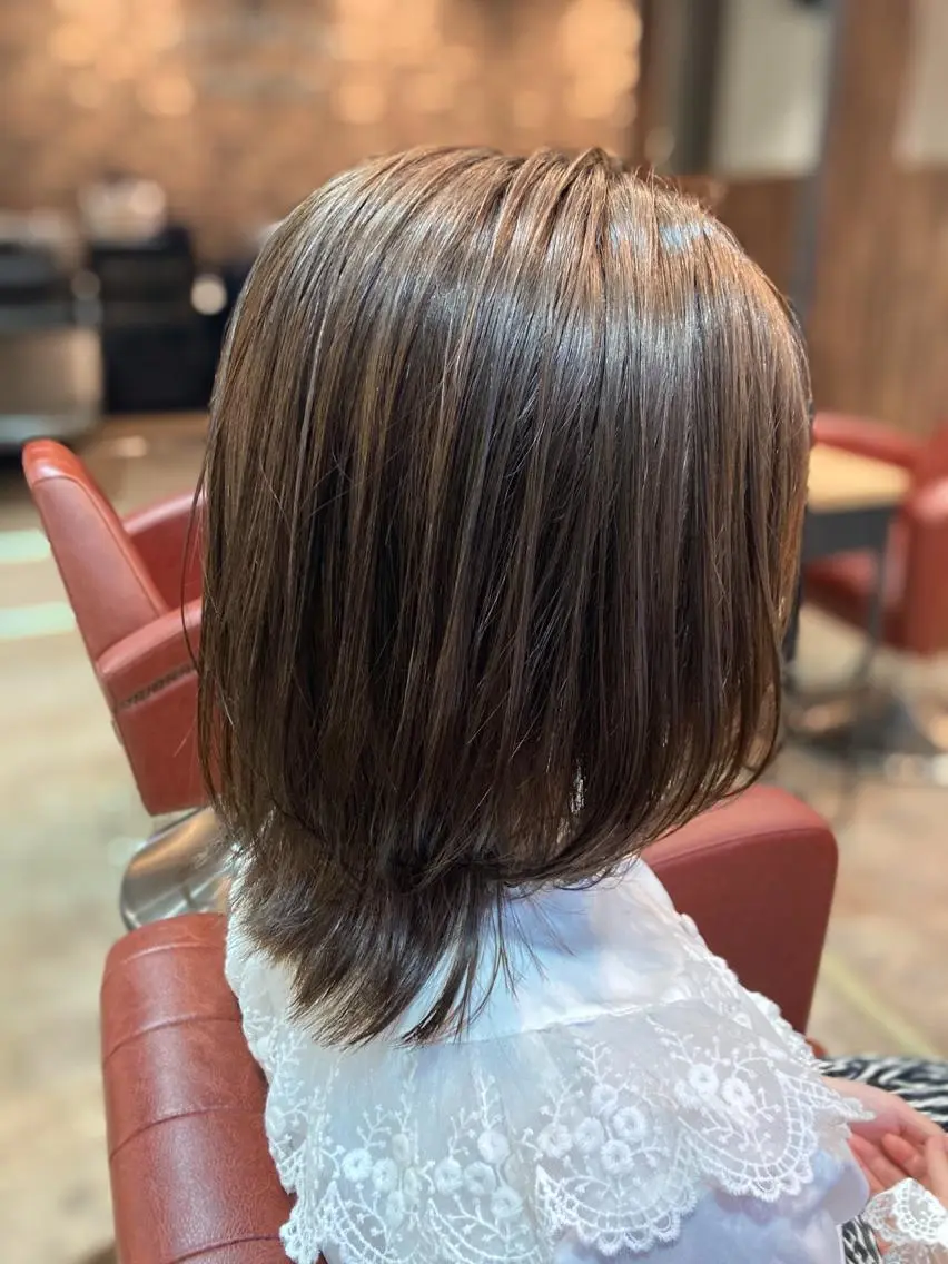 セミロング カラー ERIKO Tのヘアスタイル