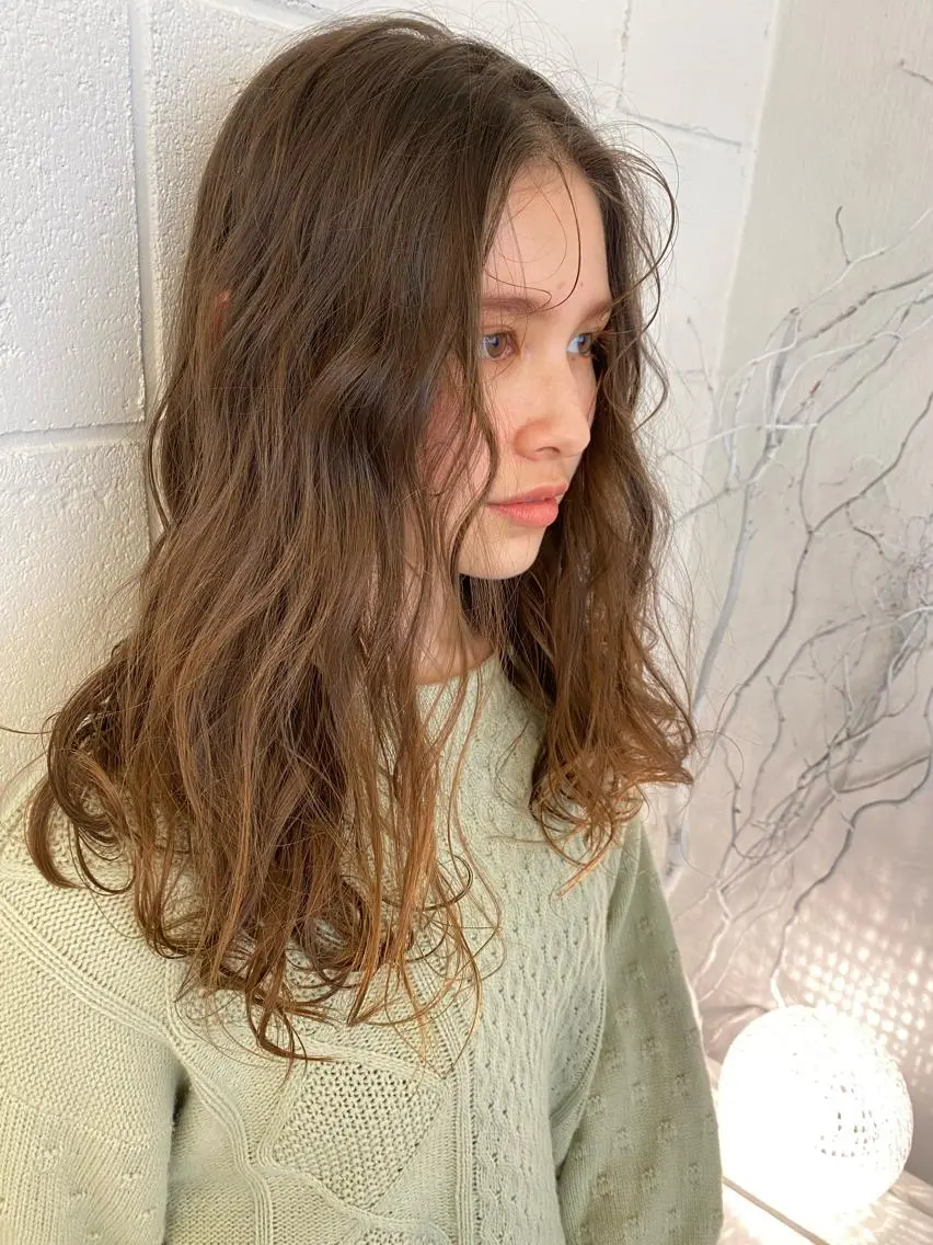ロング 暖色*ベージュ *くらたあやかのヘアスタイル