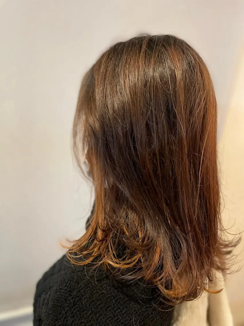 ミディアム 伊丹Pilina 山田のヘアスタイル
