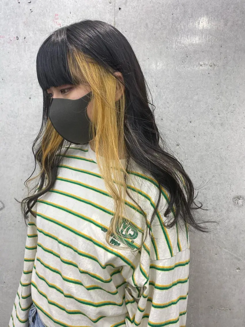 ロング カラー オリーブ/アッシュ やわらか透明感カラーのヘアスタイル