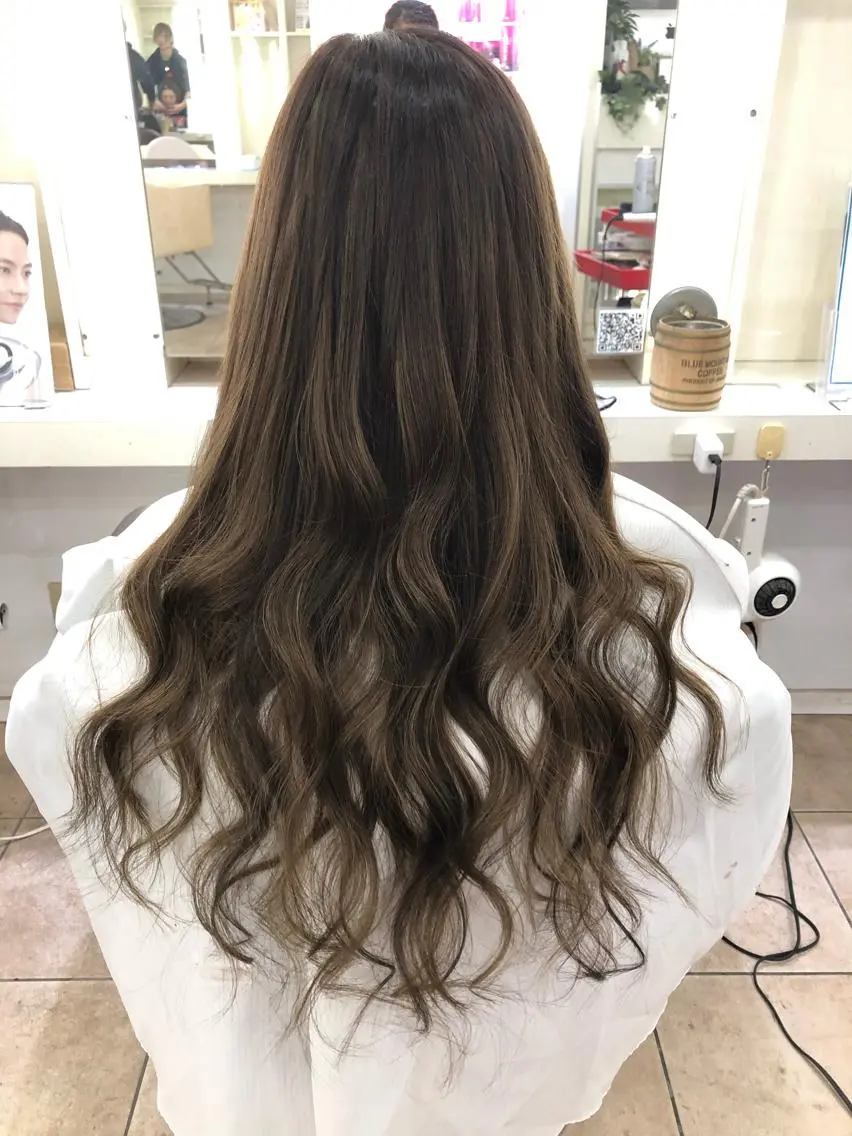 ミディアム カラー エクステ 🐥こ ま🐥のヘアスタイル