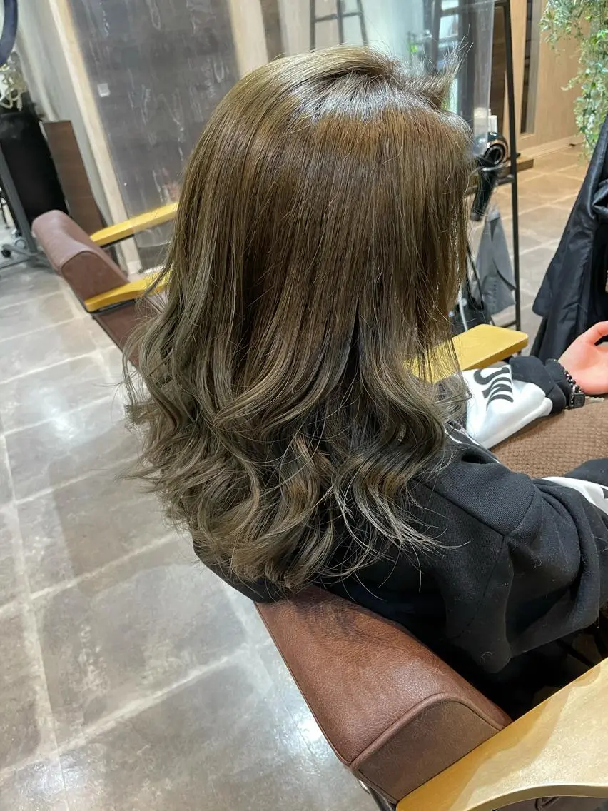 セミロング カラー トリートメント newiGRANDE 🌈萩原聖也のヘアスタイル