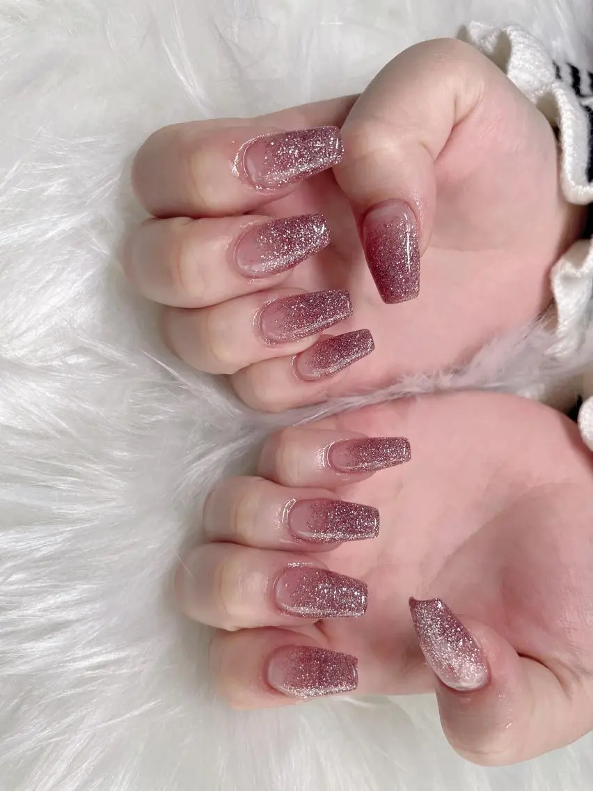 ミディアム ネイル 《LB》ラブリエ Nail&eyeのマツエク・マツパデザイン