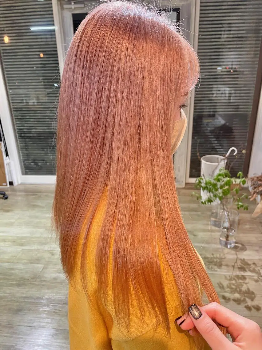 ロング カラー ブリーチ カジ エリナのヘアスタイル