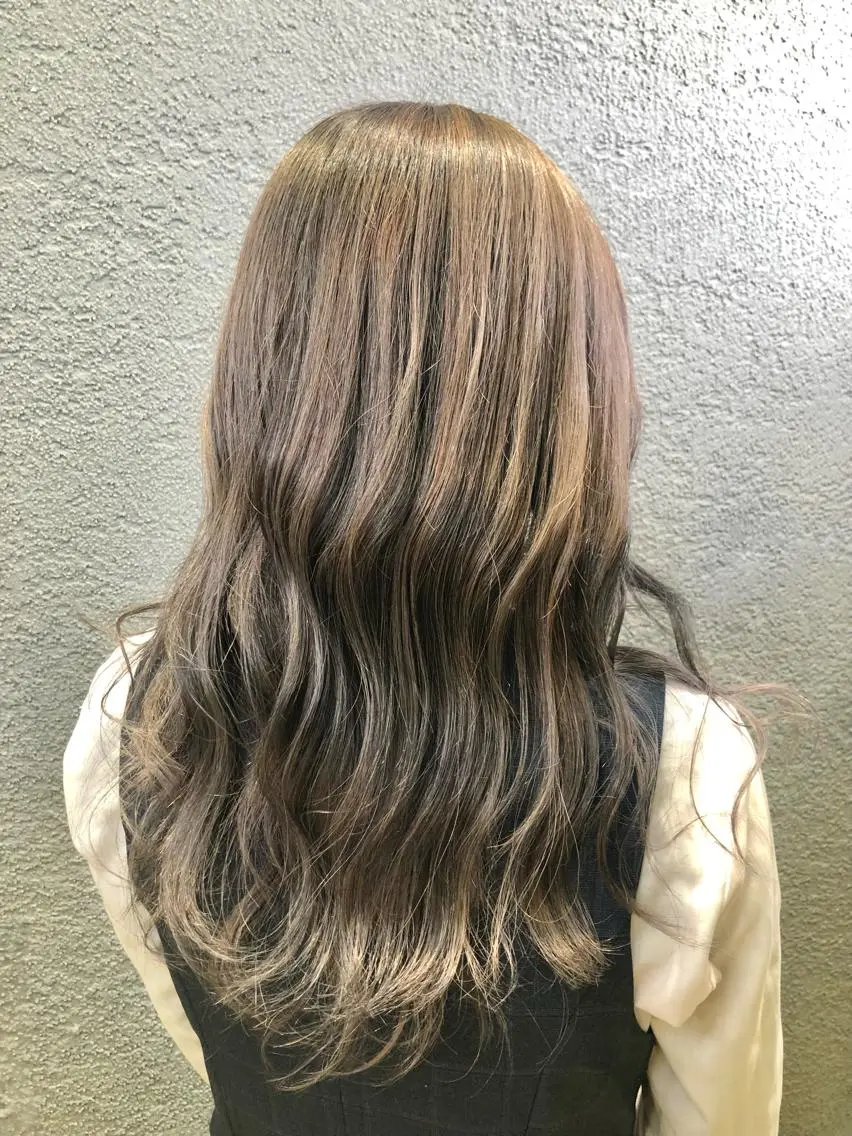 ロング レイヤーカット 村上 佳織のヘアスタイル