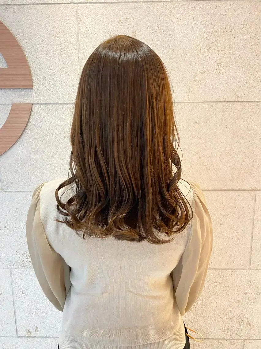 セミロング カラー ベージュカラー ヘアカラー 井出 くるみのヘアスタイル