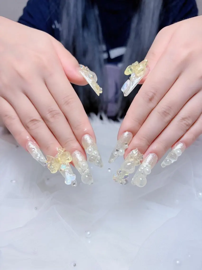 ネイル 韓国ネイル マグネットネイル 持ち込み ニュアンスネイル シンプルネイル ハンドネイル Huyn Nail Shinjyukuのネイルデザイン