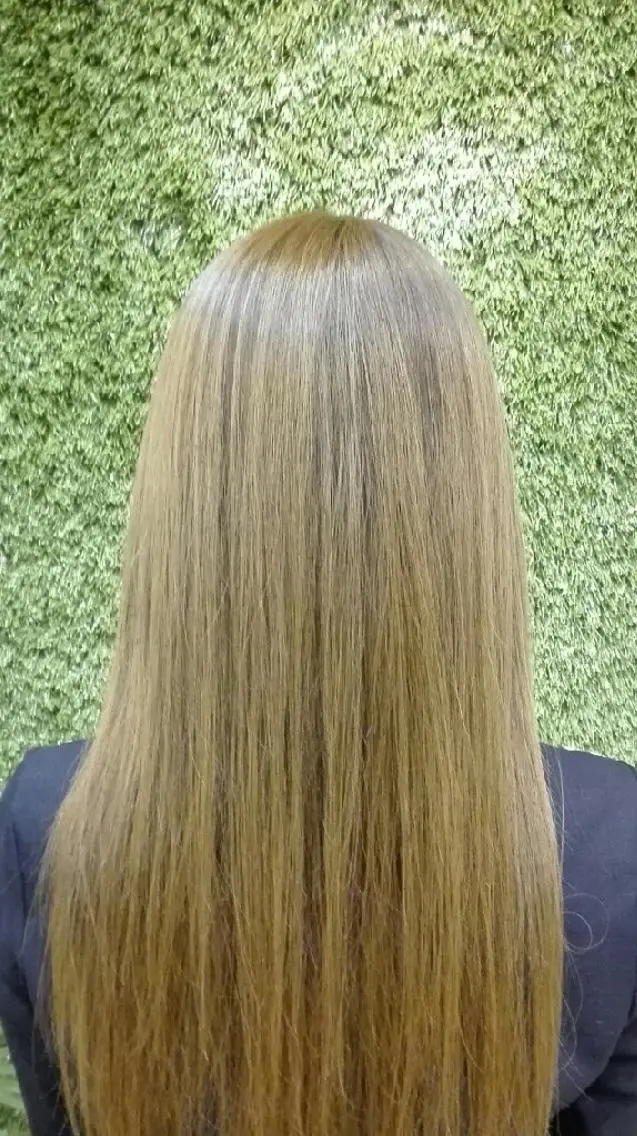 ロング カラー パーマ ヘアアレンジ メンズ キッズ ネイル マツエク・マツパ メンズハイライト メンズインナーカラー アッシュ アッシュグレー アッシュグレージュ カット ヘアカラー トリートメント MEGUMI megumiのヘアスタイル